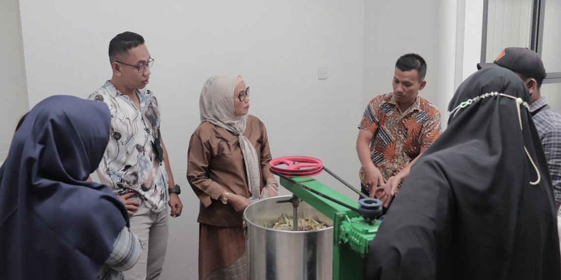 PENGUJIAN MESIN PENGADUK SABUN, KEDAIREKA GAHARU DI STABAT, KAB. LANGKAT