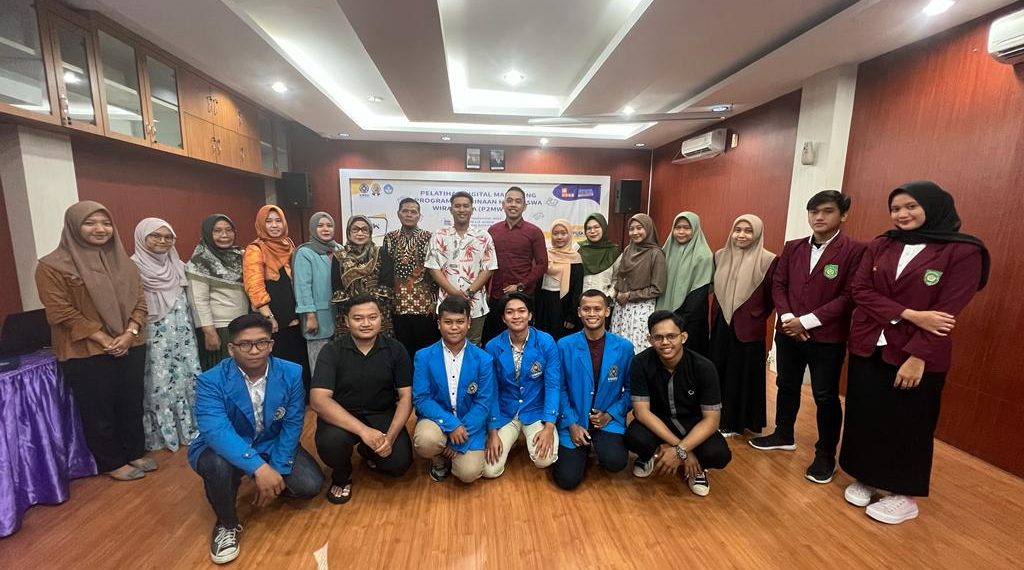 PELATIHAN DIGITAL MARKETING UNTUK MAHASISWA P2MW & IWDM 2022, BEKERJA SAMA DENGAN UISU